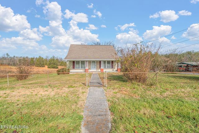8621 N Ruggles Ferry Pike, Strawberry Plains, TN 37871
