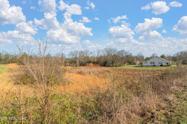 8621 N Ruggles Ferry Pike, Strawberry Plains, TN 37871