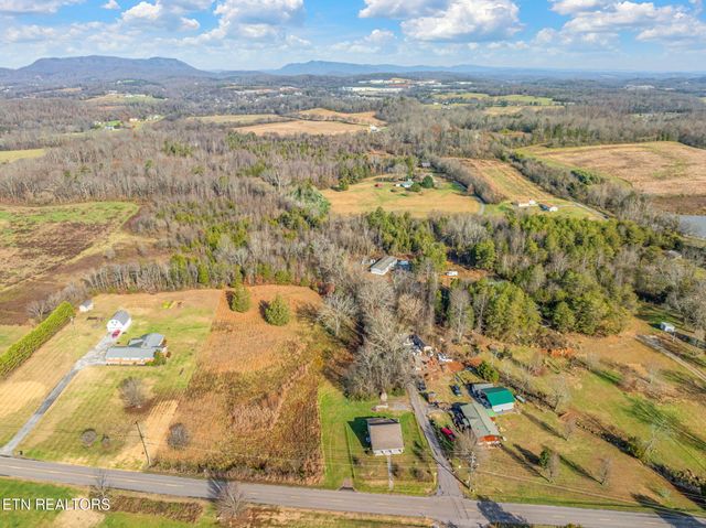 8621 N Ruggles Ferry Pike, Strawberry Plains, TN 37871