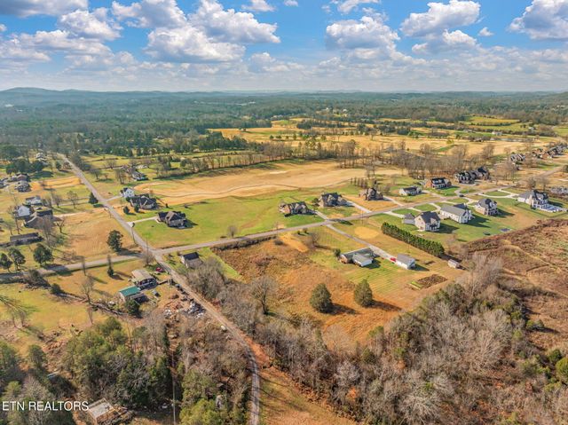 8621 N Ruggles Ferry Pike, Strawberry Plains, TN 37871