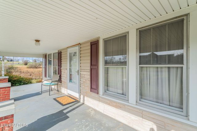 8621 N Ruggles Ferry Pike, Strawberry Plains, TN 37871