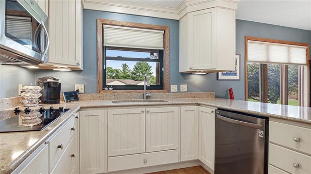 3354 Westhaven Court, Eau Claire, WI 54701