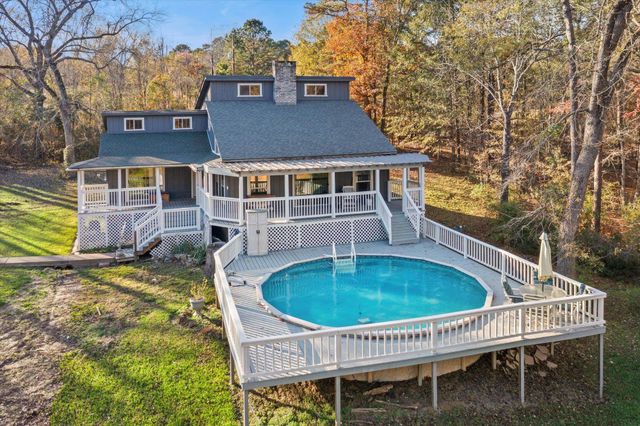 123 Leigh Ln, White Oak, TX 75693