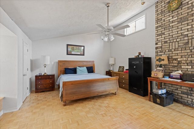 123 Leigh Ln, White Oak, TX 75693