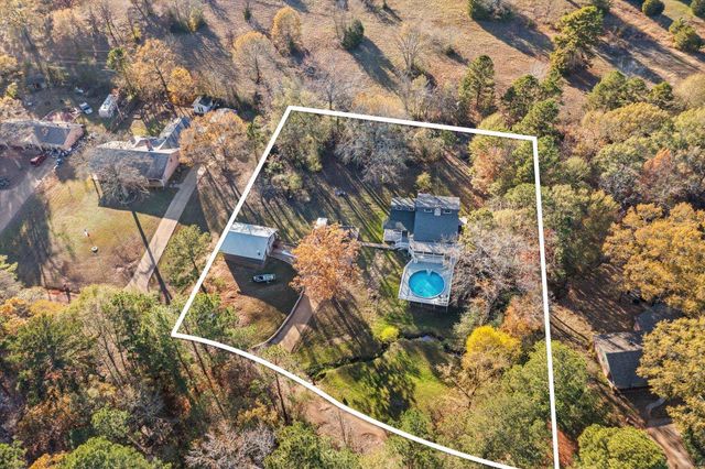 123 Leigh Ln, White Oak, TX 75693