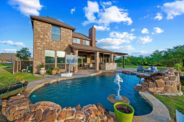 5062 White Pine Drive, Royse City, TX 75189