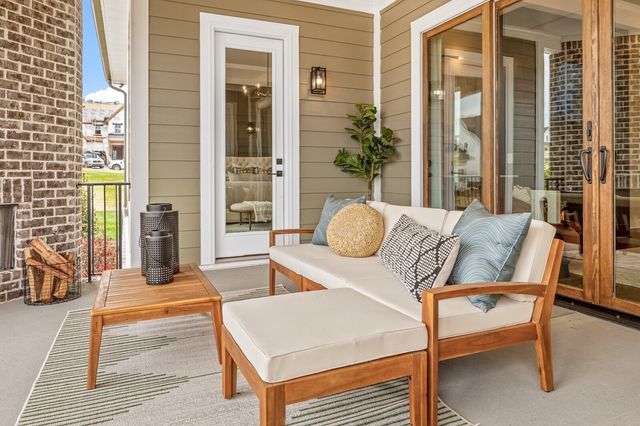 7290 Woodruff Dr, Fairview, TN 37062