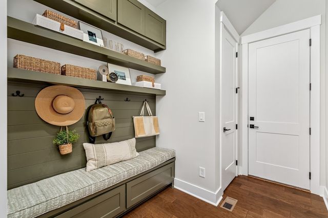 7290 Woodruff Dr, Fairview, TN 37062