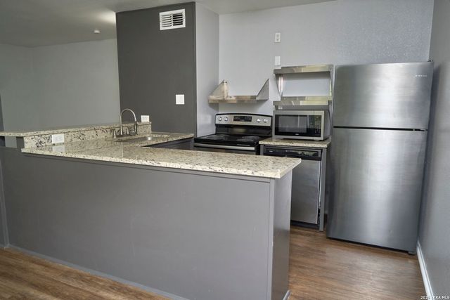 133 Parland Pl Apt 5, San Antonio, TX 78209