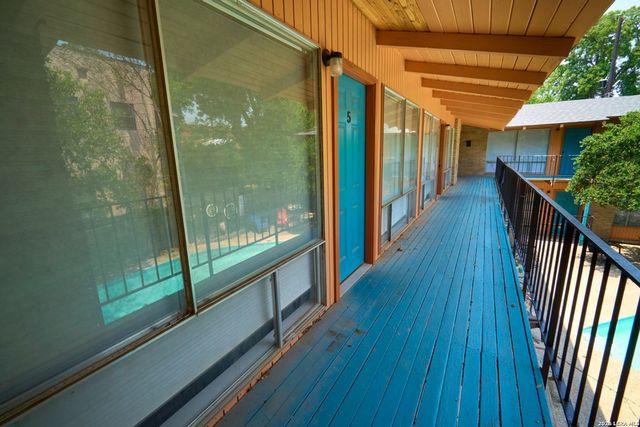 133 Parland Pl Apt 5, San Antonio, TX 78209