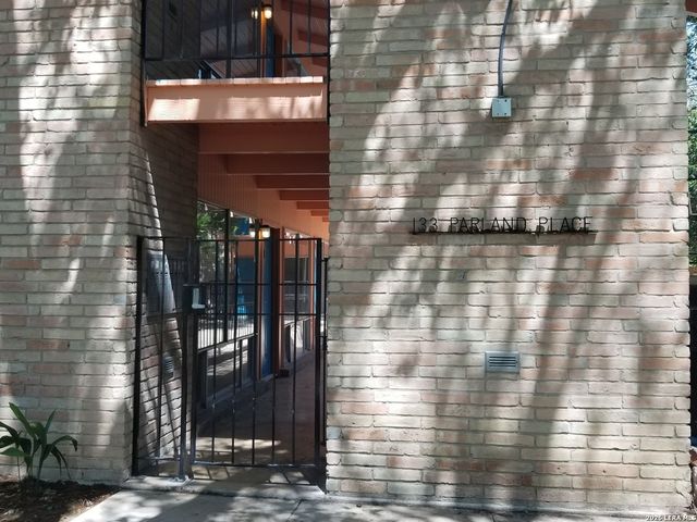 133 Parland Pl Apt 5, San Antonio, TX 78209