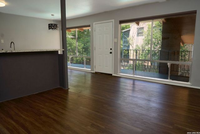 133 Parland Pl Apt 5, San Antonio, TX 78209
