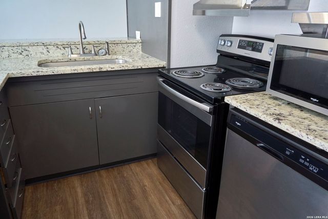 133 Parland Pl Apt 5, San Antonio, TX 78209