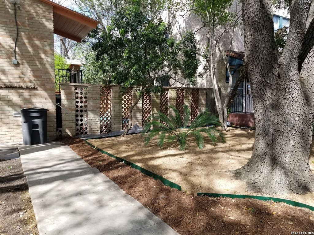 133 Parland Pl Apt 5, San Antonio, TX 78209