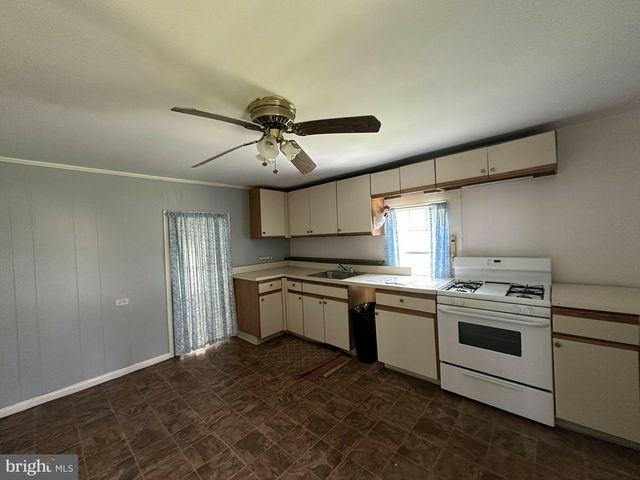 10037 MAIN ST, Berlin, MD 21811