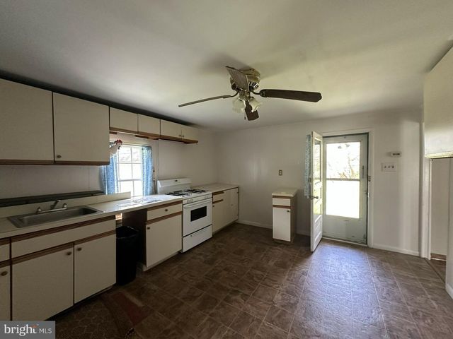 10037 MAIN ST, Berlin, MD 21811