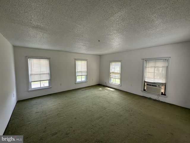 10037 MAIN ST, Berlin, MD 21811