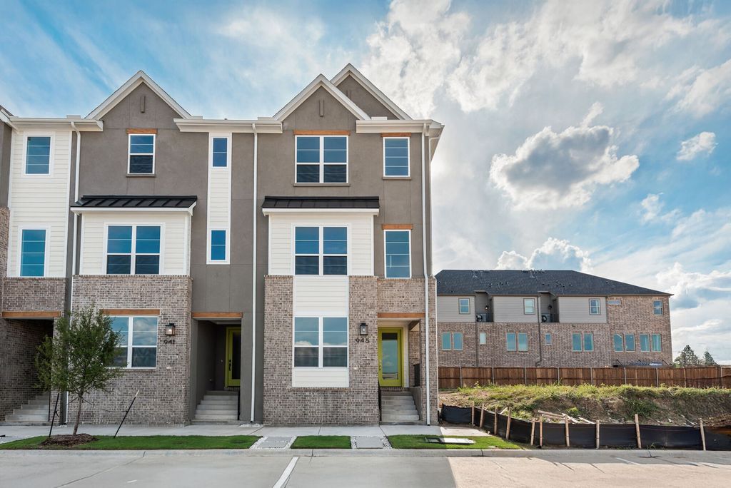 945 Heights Way, Plano, TX 75075