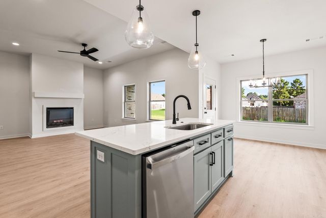 34 Wedgewood Dr, Greenbrier, AR 72058
