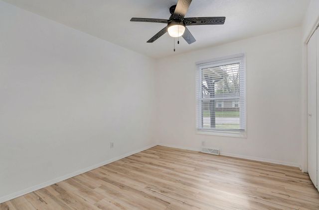 2532 S Fort Avenue, Springfield, MO 65807