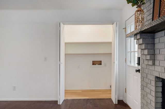 2532 S Fort Avenue, Springfield, MO 65807