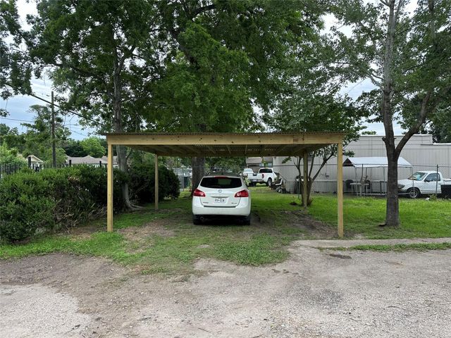 820 Bennington Street A, Houston, TX 77022