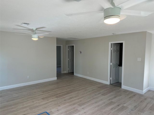 820 Bennington Street A, Houston, TX 77022