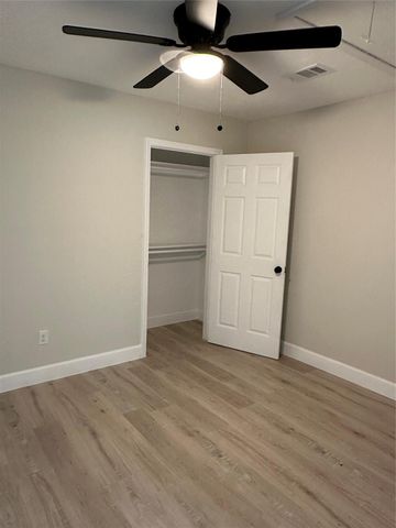 820 Bennington Street A, Houston, TX 77022