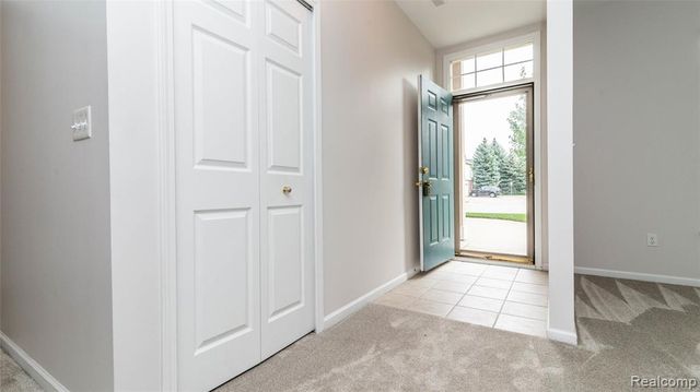 3106 Chesapeake Circle, Walled Lake, MI 48390