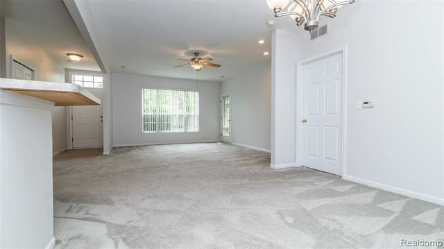 3106 Chesapeake Circle, Walled Lake, MI 48390