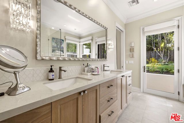 1934 Fairburn Avenue, Los Angeles, CA 90025