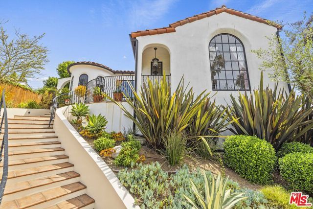 1934 Fairburn Avenue, Los Angeles, CA 90025