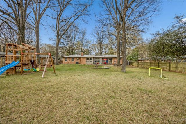 4251 WOODCREST DR, Memphis, TN 38111