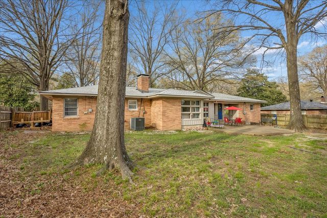 4251 WOODCREST DR, Memphis, TN 38111