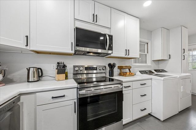 4251 WOODCREST DR, Memphis, TN 38111