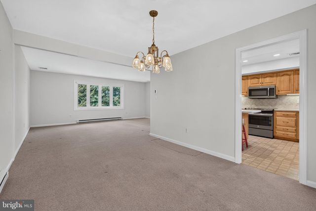 1277 S COLEBROOK RD, Manheim, PA 17545