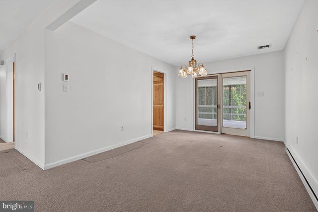 1277 S COLEBROOK RD, Manheim, PA 17545