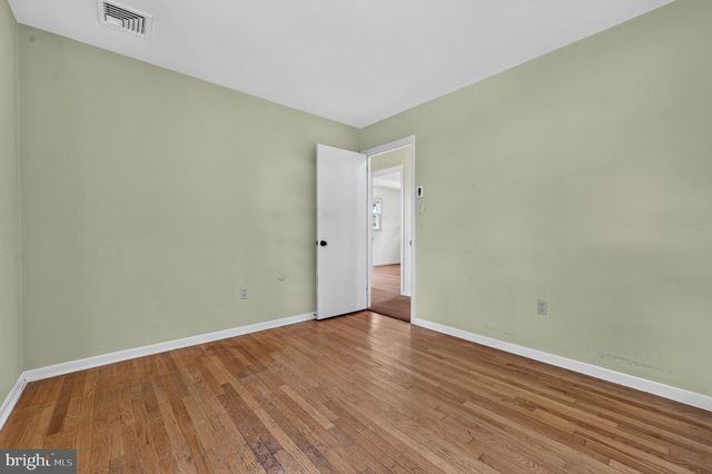 1277 S COLEBROOK RD, Manheim, PA 17545