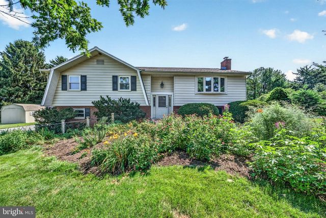 1277 S COLEBROOK RD, Manheim, PA 17545