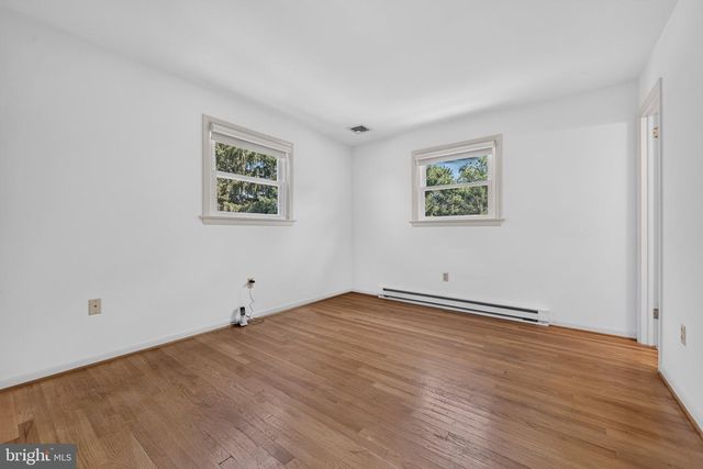 1277 S COLEBROOK RD, Manheim, PA 17545