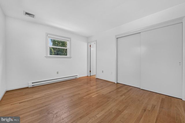 1277 S COLEBROOK RD, Manheim, PA 17545