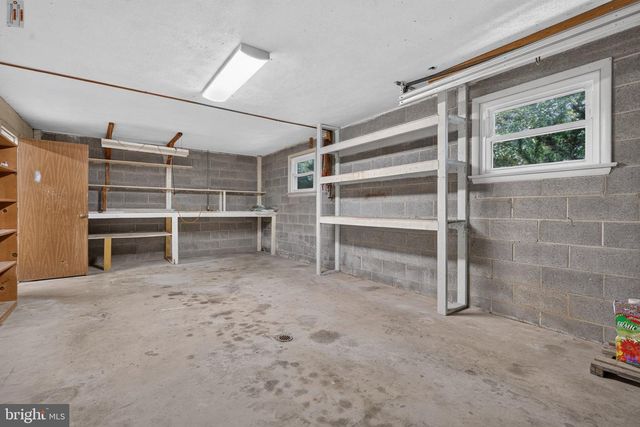 1277 S COLEBROOK RD, Manheim, PA 17545