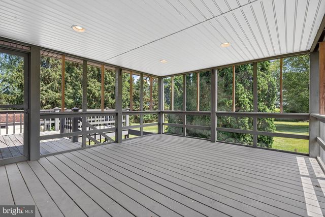 1277 S COLEBROOK RD, Manheim, PA 17545