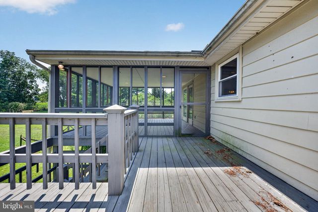 1277 S COLEBROOK RD, Manheim, PA 17545