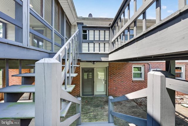 1277 S COLEBROOK RD, Manheim, PA 17545