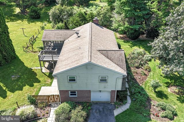 1277 S COLEBROOK RD, Manheim, PA 17545