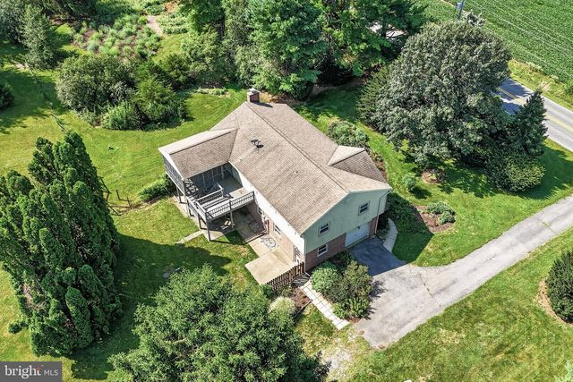 1277 S COLEBROOK RD, Manheim, PA 17545