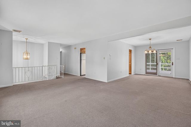 1277 S COLEBROOK RD, Manheim, PA 17545