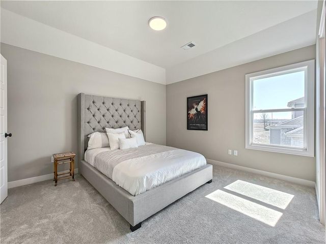 9300 Zarda Drive, Lenexa, KS 66227