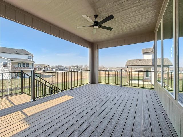9300 Zarda Drive, Lenexa, KS 66227